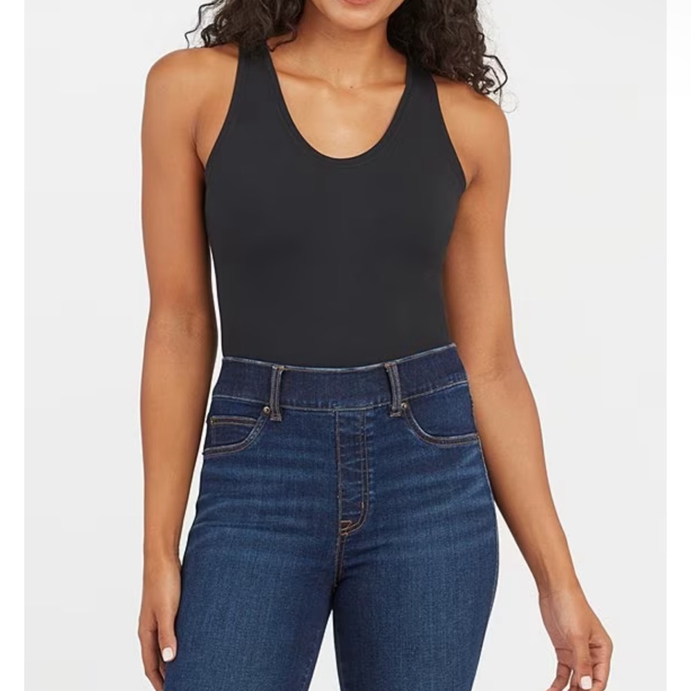 NWT Spanx Sleeveless Scoopneck Bodysuit Size L/XL